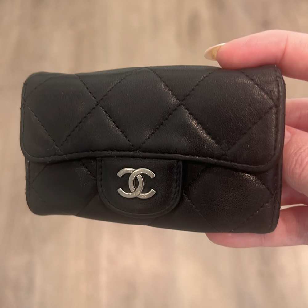 AUTH Chanel Key Holder Card Case Black Lambskin - Picture 5 of 16